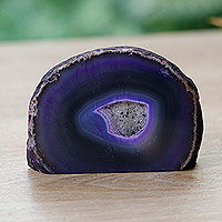 Accesorio de decoración de ágata, 'Geoda de vanguardia' - Accesorio de decoración de piedras preciosas de ágata púrpura elaborado en Brasil