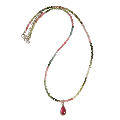 Halskette mit Anhänger aus Turmalinperlen - Bunte Turmalin-Perlen-Anhänger-Halskette aus Brasilien