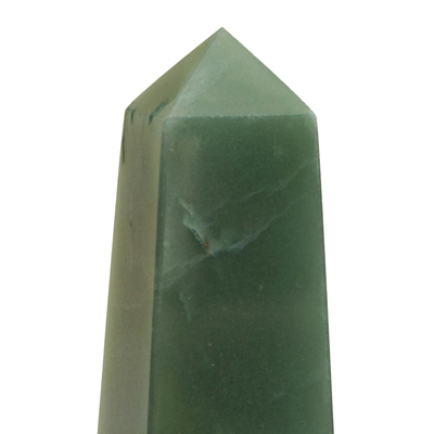 Grüne Quarzskulptur, „Obelisk des Optimismus“ - 9-Zoll-Edelsteinskulptur aus grünem Quarzobelisk