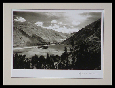 (grande) - Fotografía en blanco y negro del Valle Sagrado de los Incas