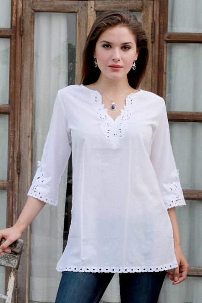 Cotton tunic, 'White Simplicity' - White Cotton Floral Embroidered Three-Quarter Sleeved Tunic