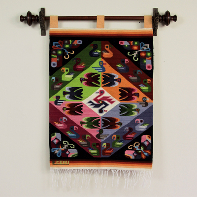 Wollteppich „Schmetterlinge mit Sittichen“ - Wandteppich aus Wolle mit Fair-Trade-Tiermotiv