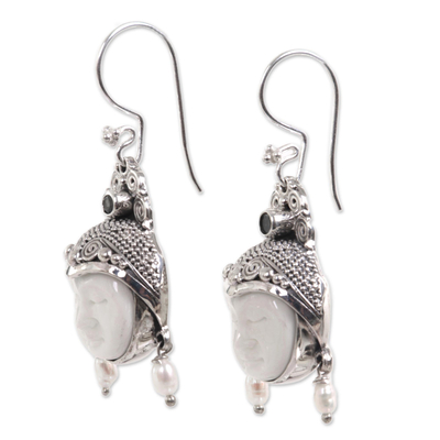 Pendientes colgantes de perlas y peridotos - Pendientes de hueso tallado con perlas y peridotos