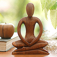 Escultura de madera, 'Calma meditativa' - Escultura de yoga de madera hecha a mano