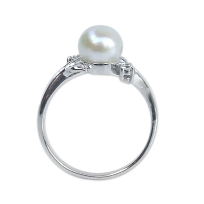 Pearl solitaire ring, 'Budding Beauty' - Sterling Silver and Pearl Ring