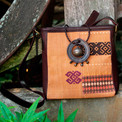 Bolso de hombro de algodón con detalle de cuero - Monedero de cuero tejido a mano de la tribu naga marrón