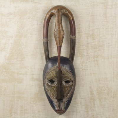 Afrikanische Maske aus Holz und Messing - Afrikanische dekorative Vogel-Wandmaske aus geprägtem Messing und Holz