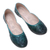 Jutti-Schuhe aus Leder - Jutti-Schuhe aus floralem Leder in Viridian aus Indien