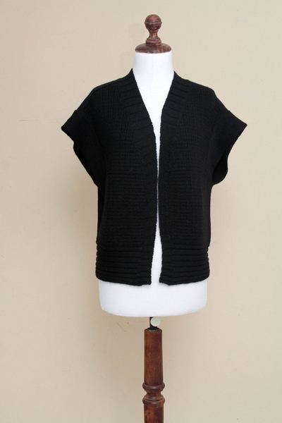 strickjacke aus 100 % Alpaka - Kurzärmliger schwarzer Cardigan aus feinem Alpaka gestrickt