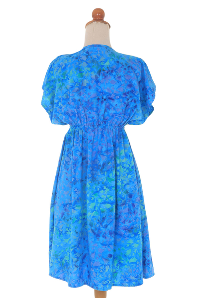 Kleid aus Batik-Rayon - Von Hand gefertigtes, frisches blaues Batik-Rayon-Kurzkleid
