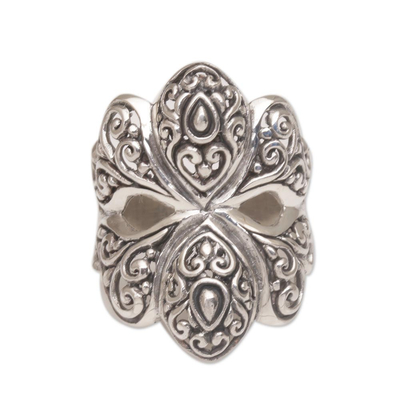 Sterling silver cocktail ring, 'Butterfly Glory' - Butterfly Motif Cocktail Ring Crafted from Sterling Silver