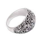 Sterling silver cocktail ring, 'Borneo Forest' - Leaf Pattern Sterling Silver Cocktail Ring from Java