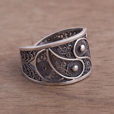 Silver filigree ring, 'Dark Paisley' - Artisan Crafted Fine Silver Filigree Ring