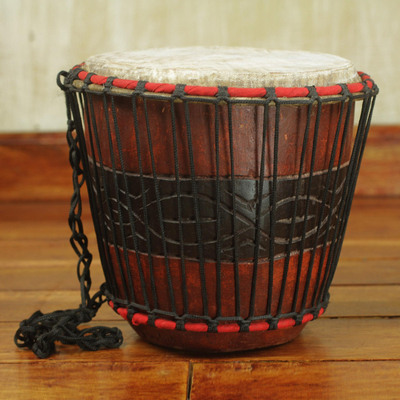 Tambor bongó de madera - Tambor de bongo de madera Tweneboa tallado a mano de Ghana