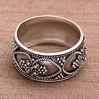 Sterling silver band ring, 'When Hearts Meet' - Handmade Sterling Silver Band Ring from Indonesia