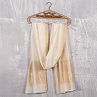 Mantón de algodón y seda, 'Ivory Radiance' - Mantón indio de algodón y seda tejido a mano en marfil y oro