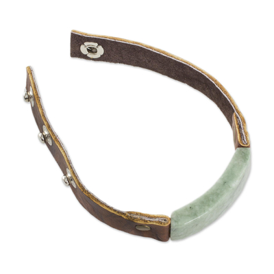 Herrenarmband aus Jade und Leder, „Light Green Maya Fortress“ – Herrenarmband aus Leder mit hellgrüner Jade