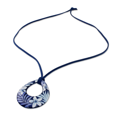 Collar colgante de cerámica, 'Flores voladoras' - Collar colgante floral azul de cerámica