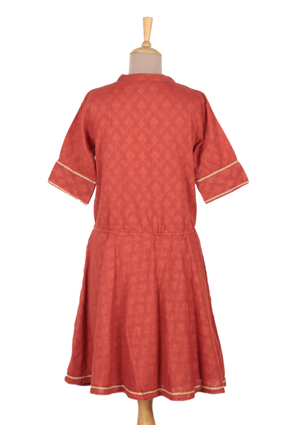 Kleid in A-Linie aus Baumwolle - Blumenbesticktes A-Linien-Kleid aus Baumwolle in Paprika aus Indien
