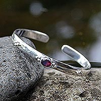 Garnet cuff bracelet, 'Eye of Beauty'