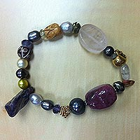 Cultured pearl and rose quartz beaded bracelet, 'Tribal Skull' - Cultured Pearl and Rose Quartz Beaded Bracelet