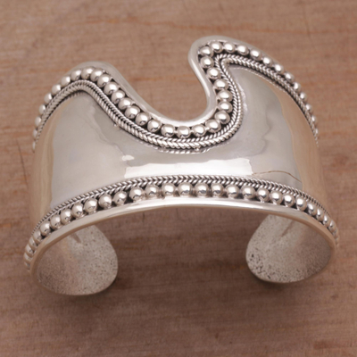 Manschettenarmband aus Sterlingsilber, „Royal Shine“ – Handgefertigtes glänzendes Manschettenarmband aus Sterlingsilber aus Bali