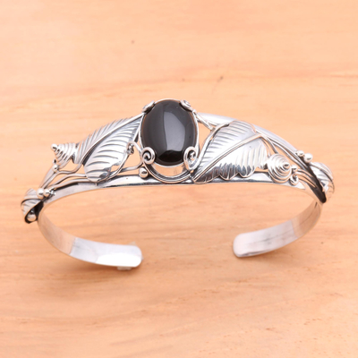 Onyx bracelet, 'Black Lily' - Floral Onyx Sterling Silver Cuff Bracelet