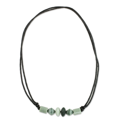 Halskette mit Jade-Anhänger - Handgefertigte Jade-Perlen-Anhänger-Halskette aus Guatemala