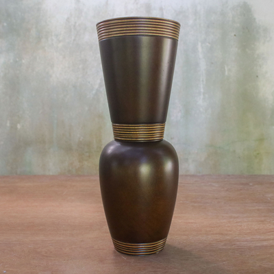 Dekorative Vase aus Holz - Braune dekorative Vase aus Mangoholz aus Thailand
