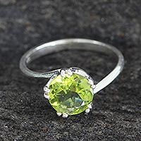Peridot solitaire ring, 'Delhi Crown' - Sterling Silver and Peridot Ring Hand Made Modern Jewellery