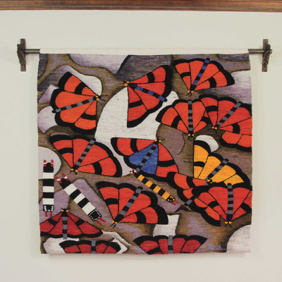 Wandteppich aus Wolle, „Schmetterlinge von Manu“ – handgewebter Wandteppich mit Schmetterlingen aus Wolle