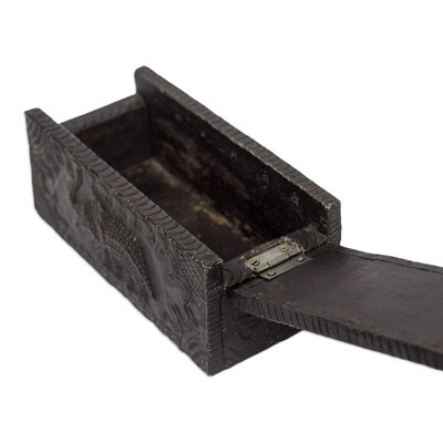 Caja de joyería de madera, 'Jirafa orgullosa' - Caja de joyería de madera tallada a mano
