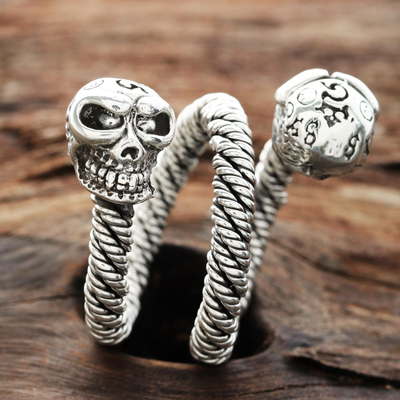 Men's sterling silver wrap ring, 'Snaking Skulls' - Men's Sterling Silver Skull Wrap Ring from India