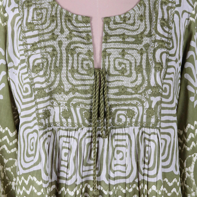 Besticktes Tunikakleid aus Baumwolle, „Cool Green“ – Siebdruckbesticktes Baumwollkleid