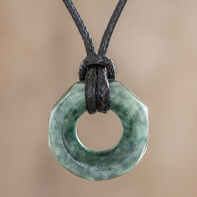 Jade pendant necklace, Green Ancestral Treasure