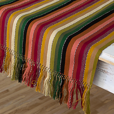Camino de mesa de algodón, 'Frutos del bosque' - Camino de mesa de algodón multicolor tejido a mano de Guatemala