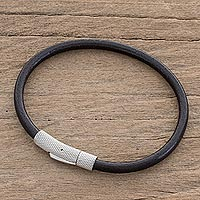 Men's leather cord bracelet, 'Authenticity in Black' - Men's Black Leather Cord Bracelet from Costa Rica