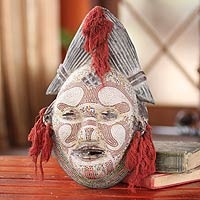 Máscara africana de madera congoleña, 'Diosa del Río' - Máscara de madera congoleña hecha a mano