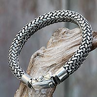 Men's sterling silver chain bracelet, 'Naga Tales'