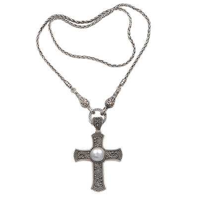 Halskette mit Anhänger aus Zuchtperlen mit Goldakzenten - Halskette mit Kreuz aus Zuchtperlen