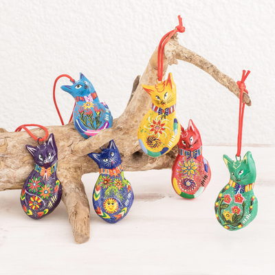 Adornos de cerámica, 'Rainbow Cats' (Juego de 6) - Juego de 6 adornos colgantes de terracota para gatos de Guatemala