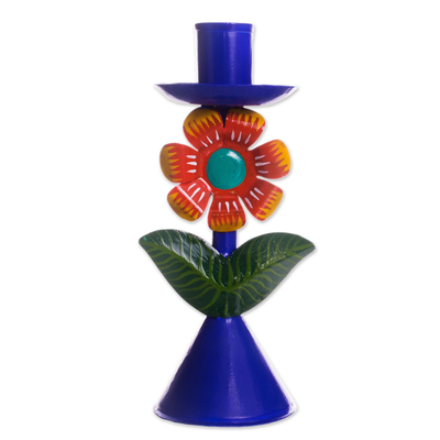 Kerzenhalter aus recyceltem Metall, „Highland Flower“ - Floraler Kerzenhalter aus recyceltem Metall in Blau aus Peru