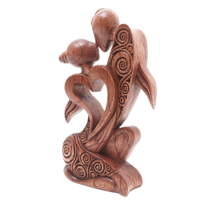 Holzstatuette - Romantische künstlerische Statuette aus Suar-Holz
