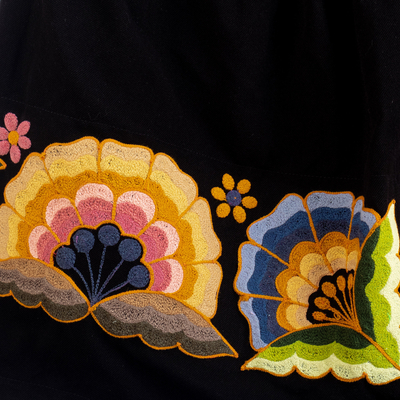 Minifalda bordada, 'Qashwa' - Minifalda bordada floral negra hecha a mano de Perú