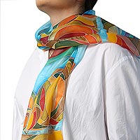 Bufanda batik de seda pintada a mano, 'Colores de otoño' - Bufanda de seda con motivo Batik hecha a mano en Armenia