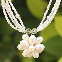 Pearl flower necklace, 'Paradise Flower' - Bridal Pearl Pendant Necklace