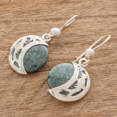 Jade-Ohrringe, „Quetzal Eclipse“ – handgefertigte Jade-Vogel-Ohrringe aus Sterlingsilber