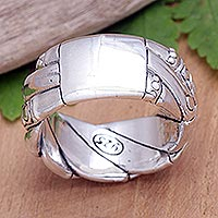 Sterling silver band ring, 'Swirling Jungle' - Traditional Balinese Sterling Silver Band Ring