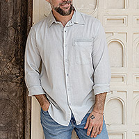 Camisa de mezcla de algodón para hombre, 'Casual Flair in Grey' - Camisa de mezcla de algodón sobreteñida de manga larga para hombre en gris