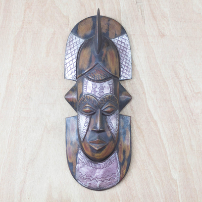 Máscara de madera Akan - Máscara de madera hecha a mano.